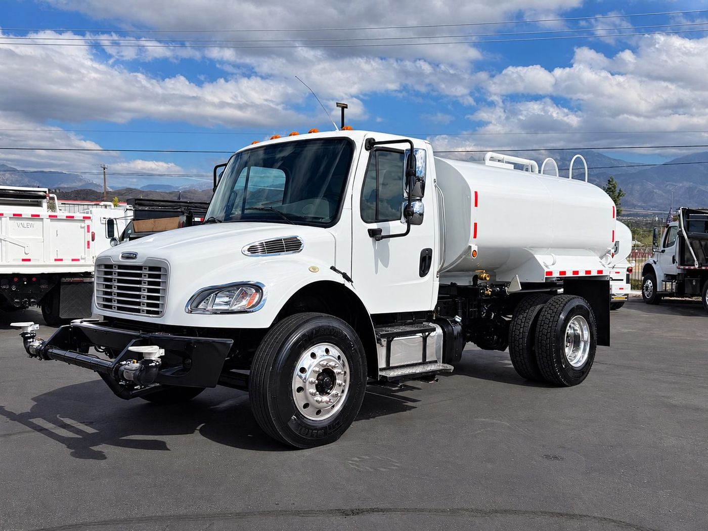 2016 Freightliner M2 · photo 1 of 15