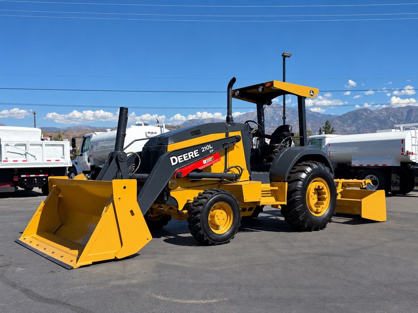 2018 John Deere 210LEP Skip Loader