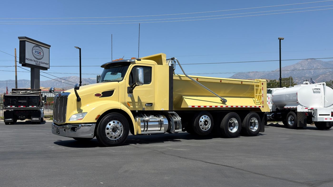 2020 Peterbilt 579 Super 10 Dump Truck